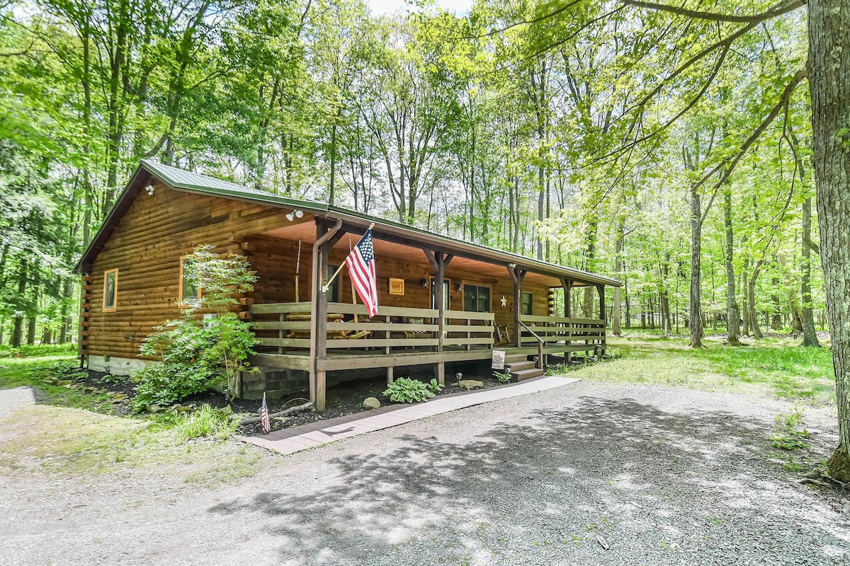 Lincoln Log Cabin | Charming Cabin on 3 Acres