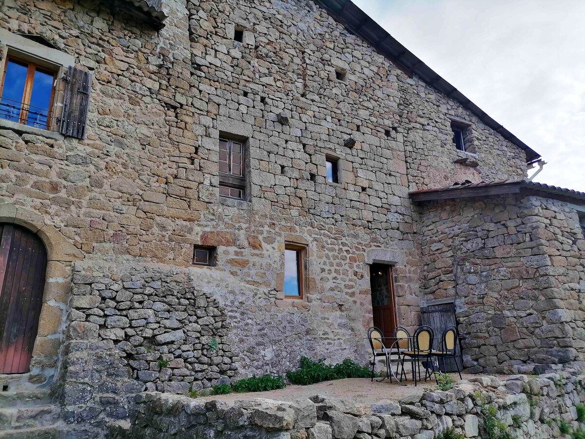 Beautiful house for 6 ppl. at Saint-Andéol-de-Vals