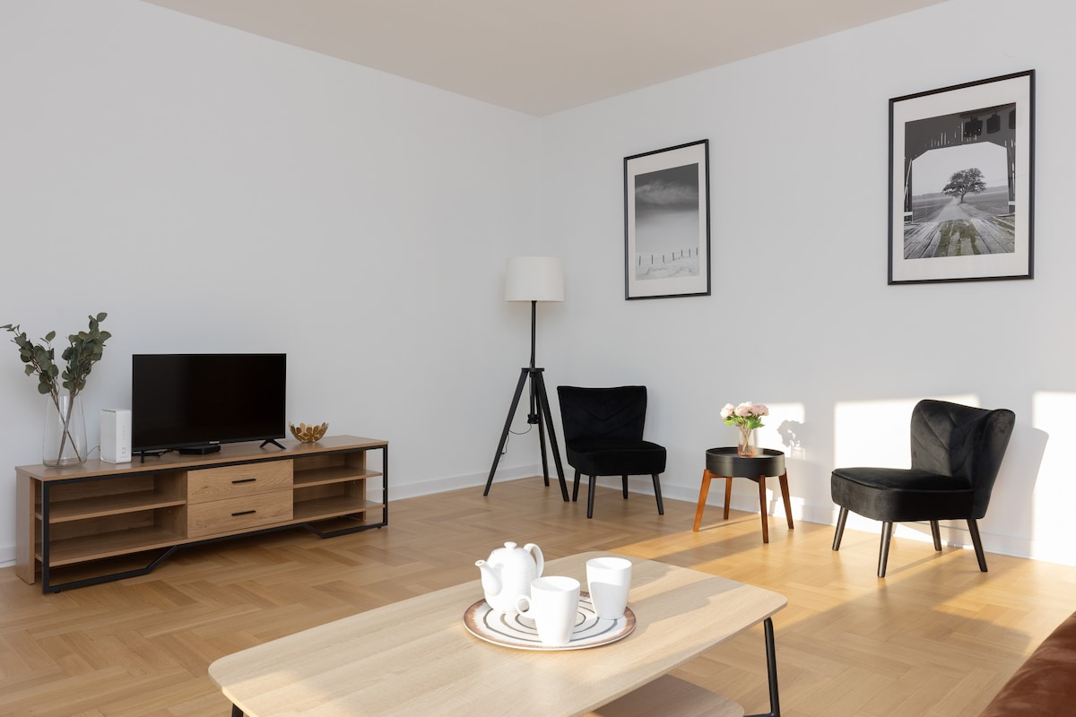 Ursus | Spacious Two-bedroom Apartment