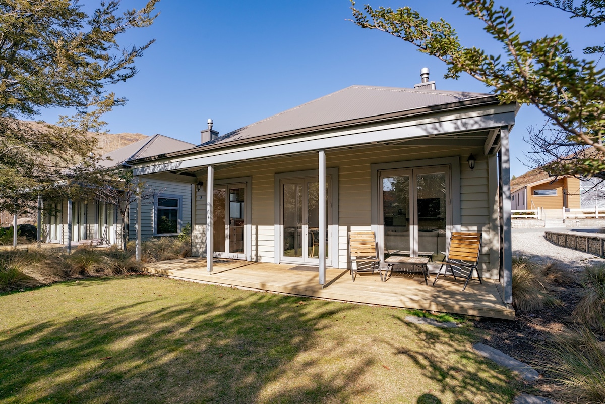 Gold Rush Chalet - Cardrona Holiday Home