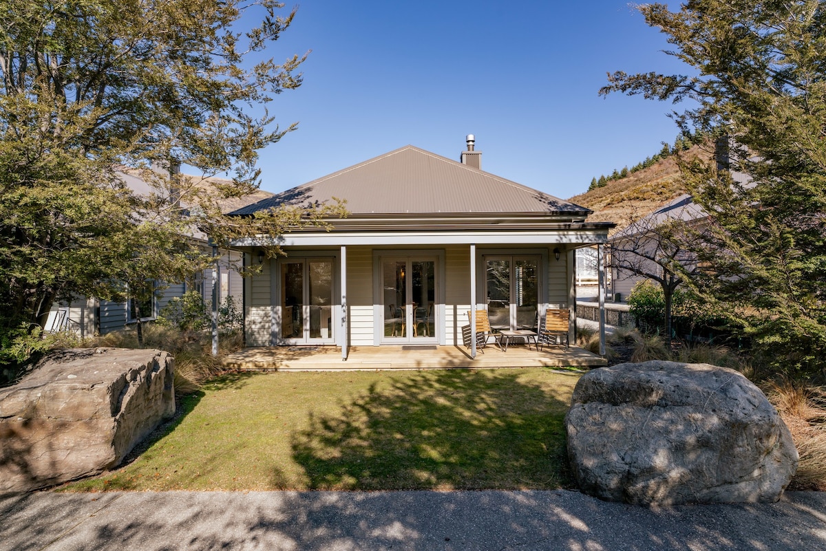 Gold Rush Chalet - Cardrona Holiday Home
