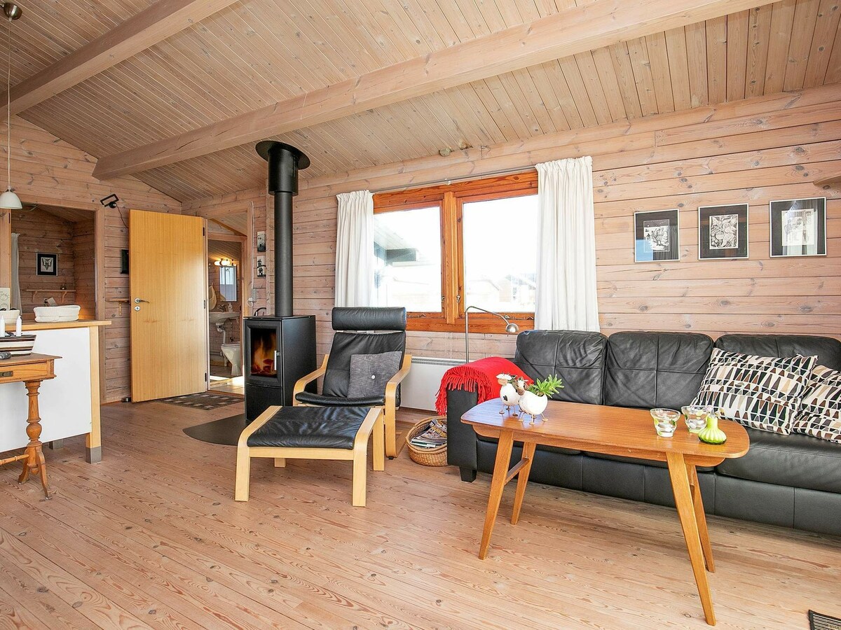 8 person holiday home in harboøre