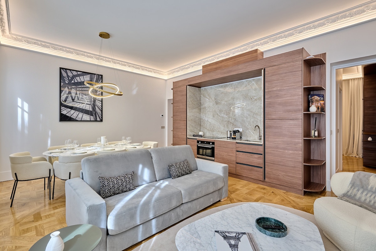 Luxurious Matignon/Saint Honoré apartment
