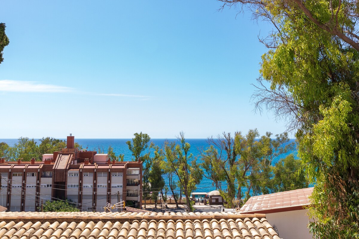 Casa de la Playa. Beach House with magnificent sea