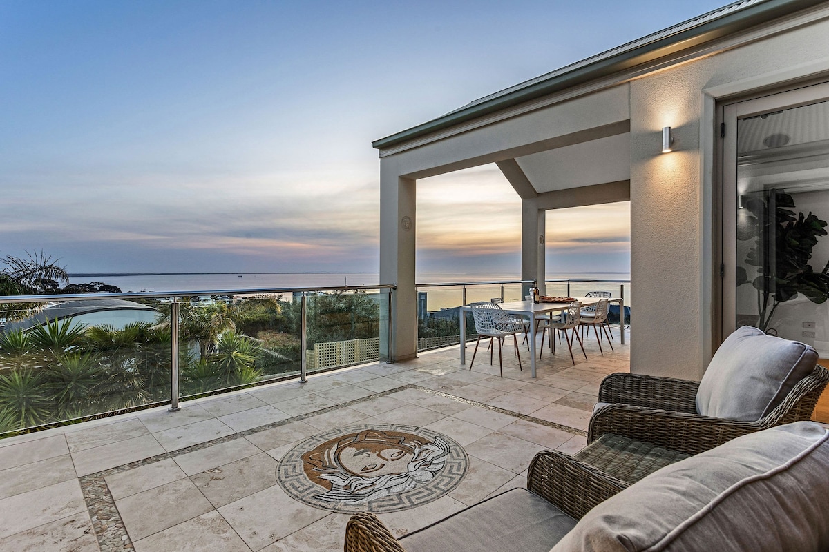 Sunset View Luxury | 4 Bedrooms With Sauna
