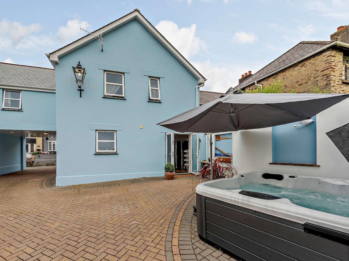4 Bed in Combe Martin (83502)