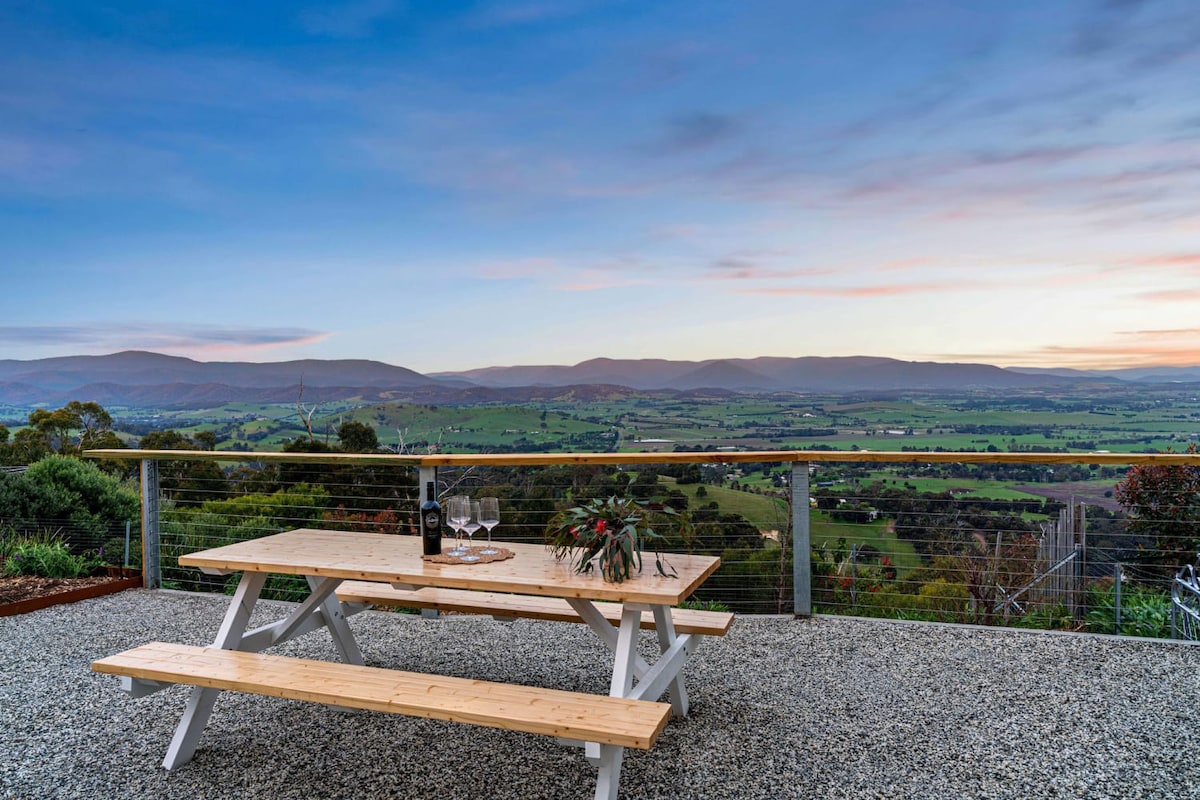 Skyline Views: Yarra Valley's Elevated Escape