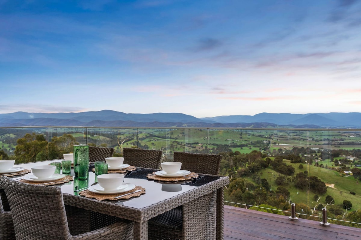 Skyline Views: Yarra Valley's Elevated Escape