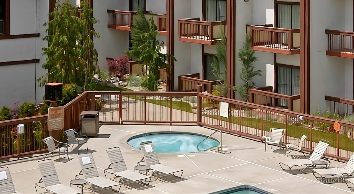 Family Getaway! 2 Pet-friendly Units, Outdoor Pool