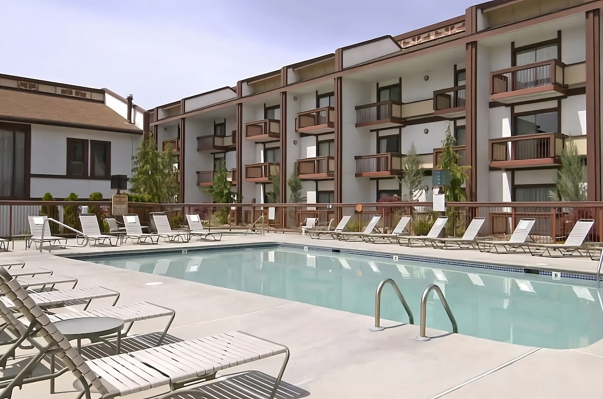 Family Getaway! 3 Pet-friendly Units, Outdoor Pool