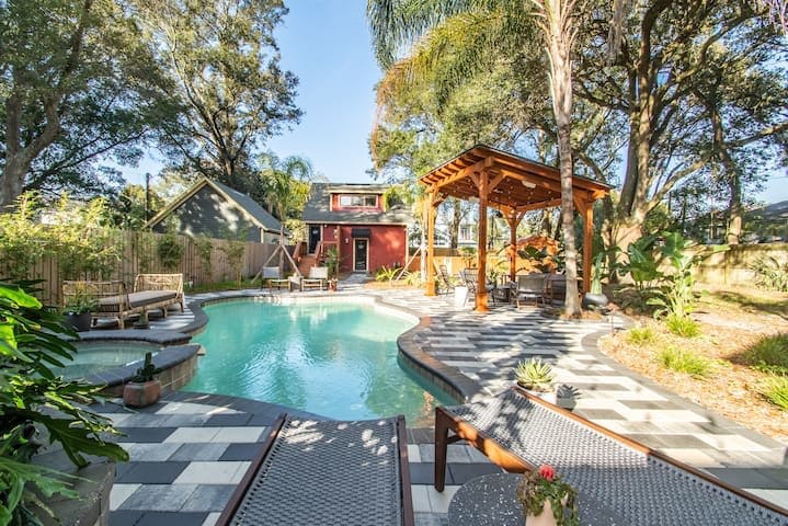 Unique Oasis in the Heart of Springfield!