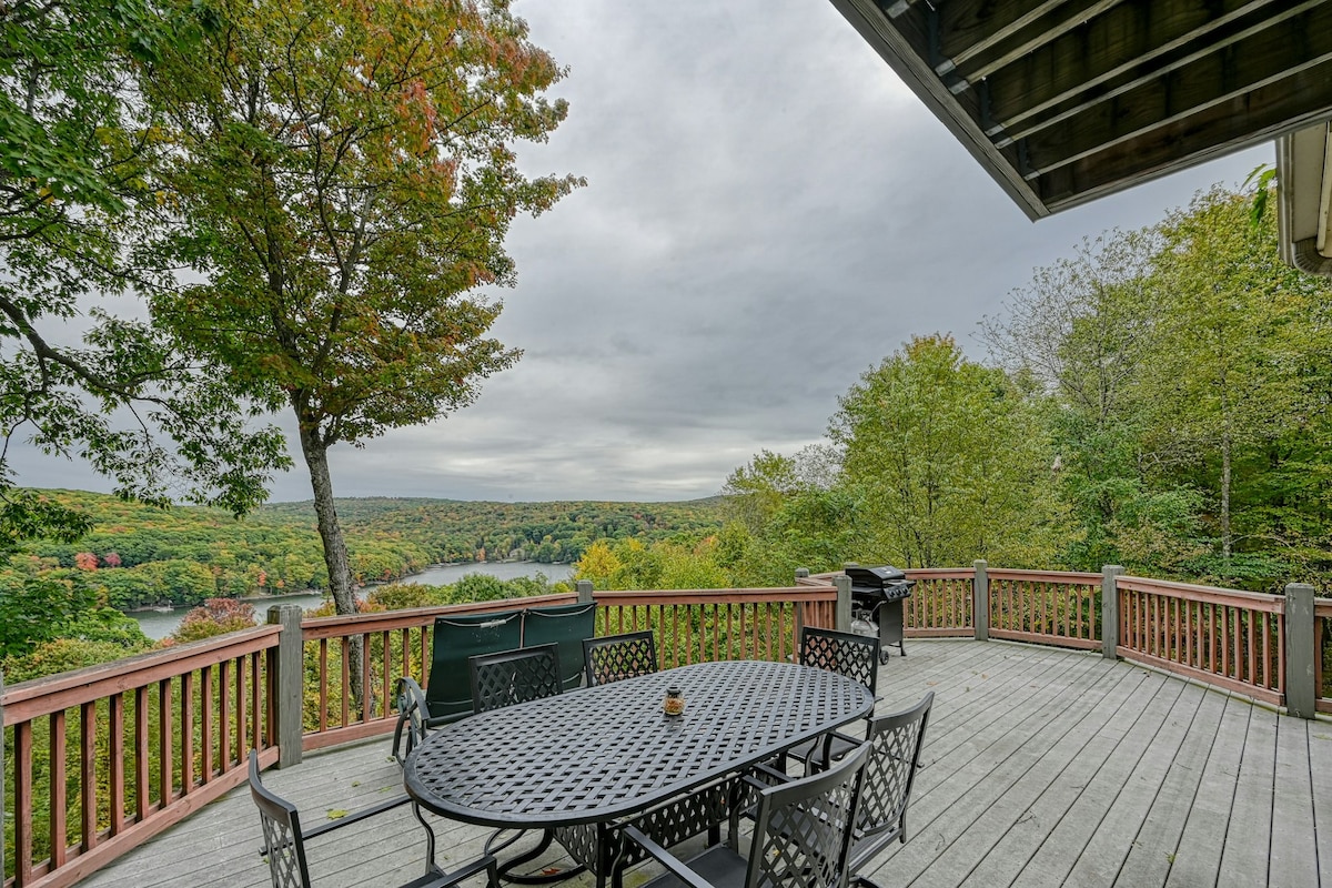 5BR Lakeview | Hot Tub | Fireplace | Balcony