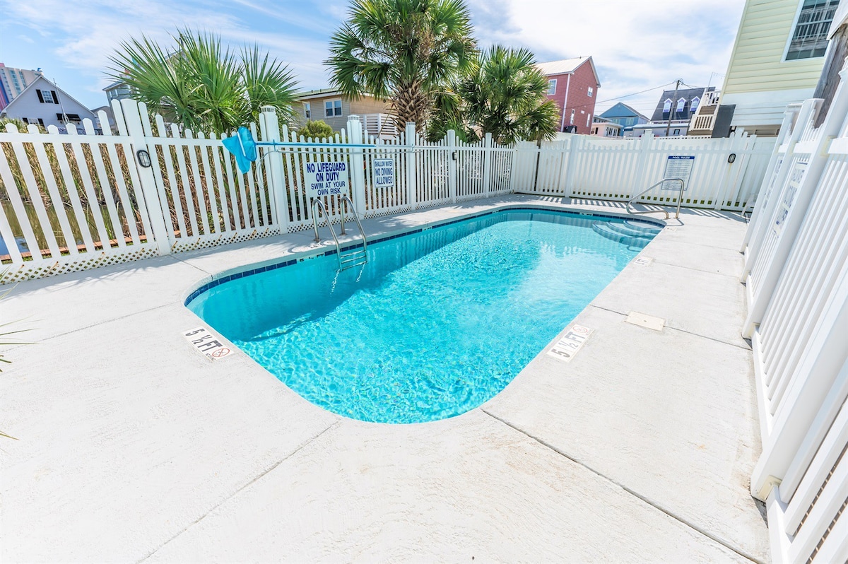 Newest Sea Lakes 2nd Floor Condo at Cherry Grove!