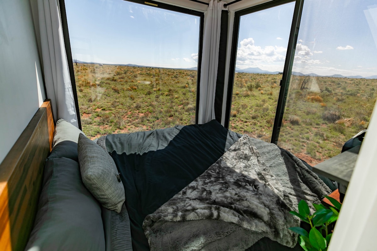 Grand Canyon Stargazing Off-Grid Tiny Home