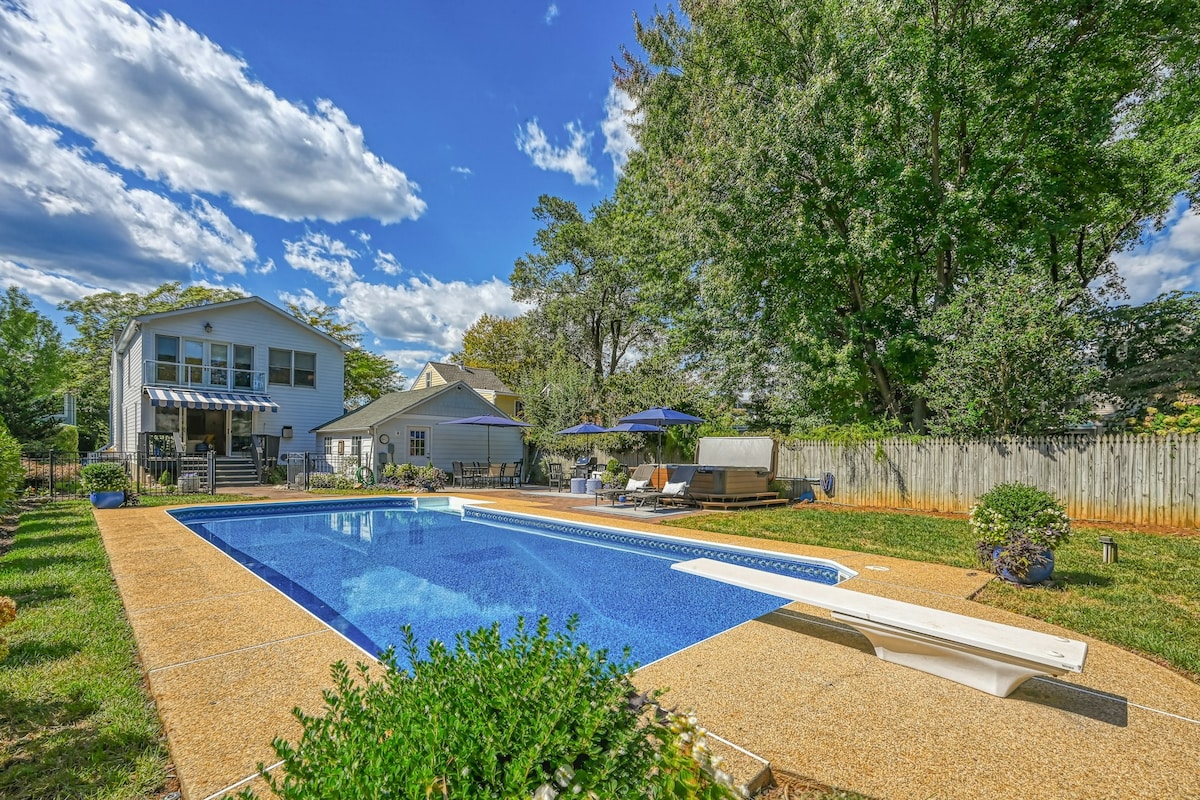High-End 4BR | Private Pool | Hot Tub | W/D