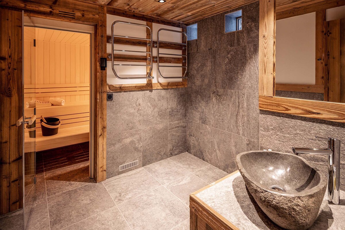 Chalet-appartement neuf à 200m des pistes + sauna