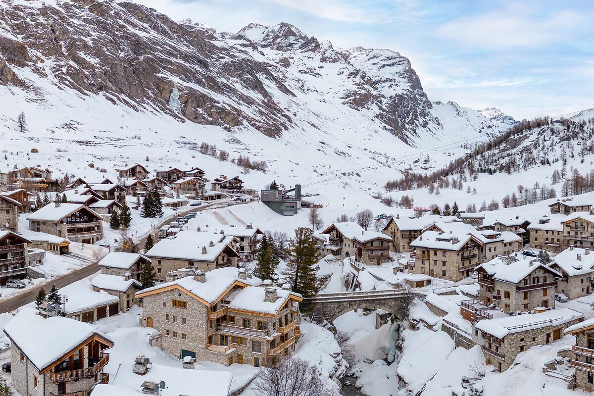 Chalet-appartement neuf à 200m des pistes + sauna