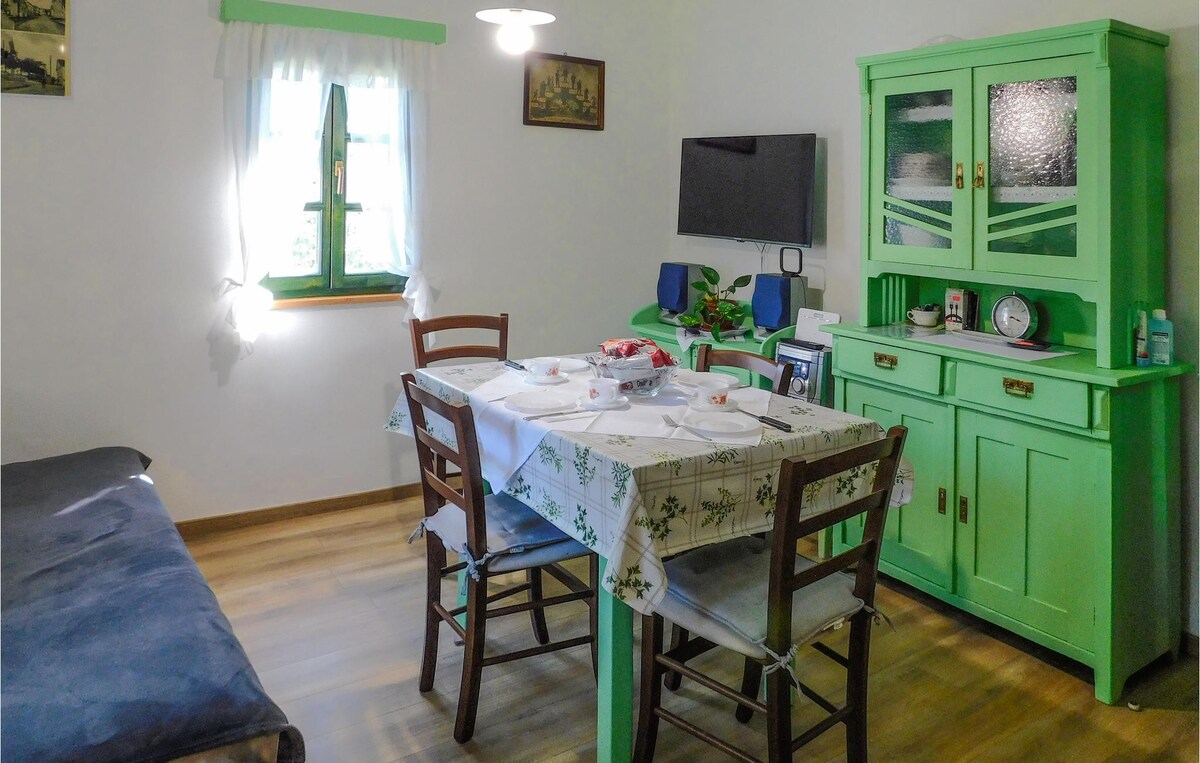 Pet friendly home in Naglici with kitchen