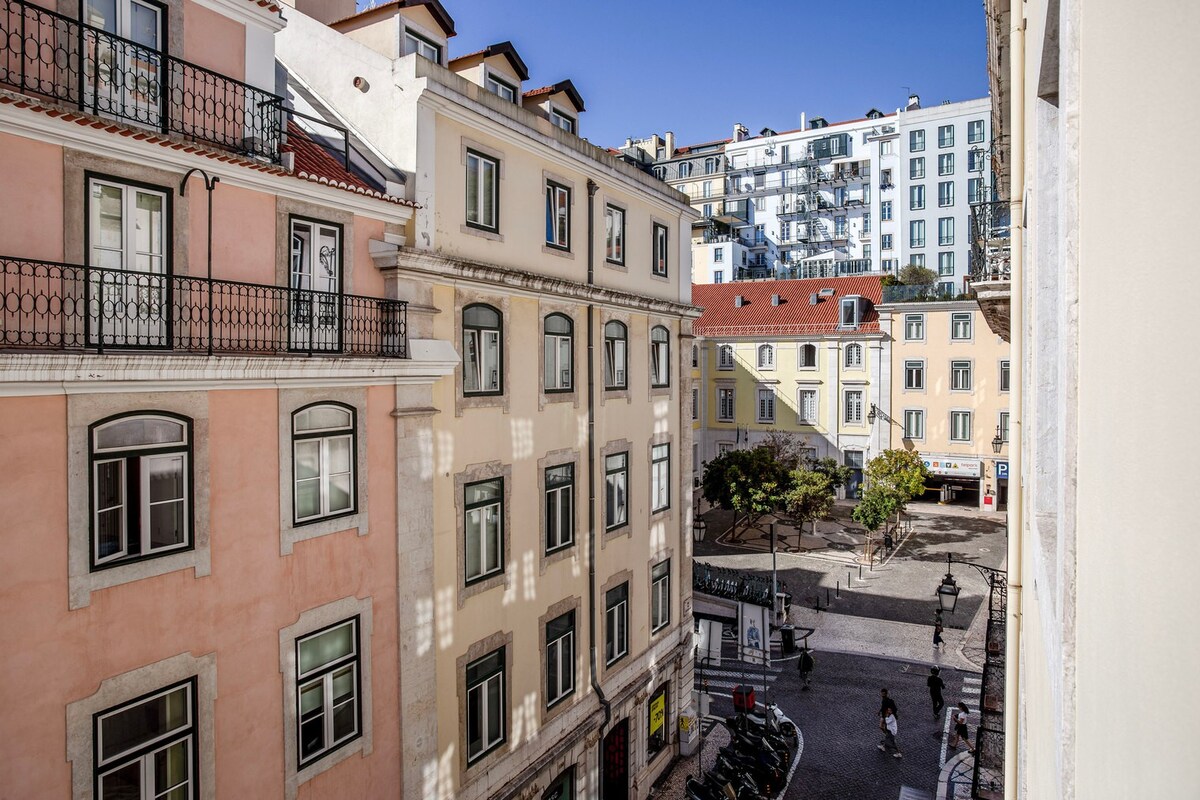 Blueground | Chiado, fully equipped