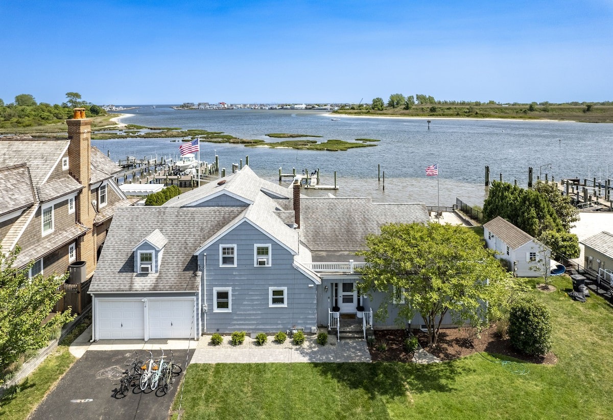 Riverfront Shore House, Ocean Views, Private Beach