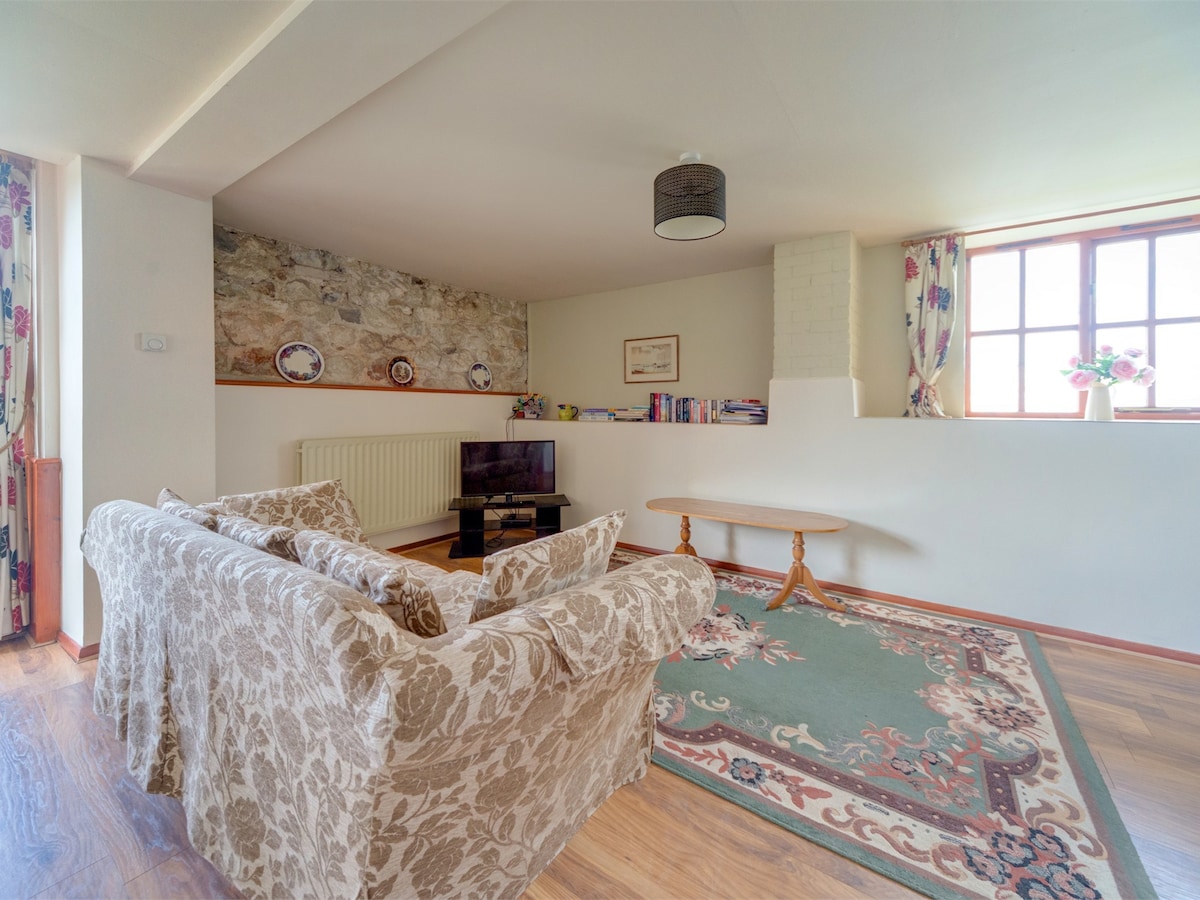 2 Bed in Godshill (IC072)