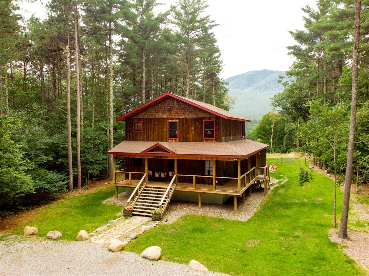 Luxurious Cabin in the Woods