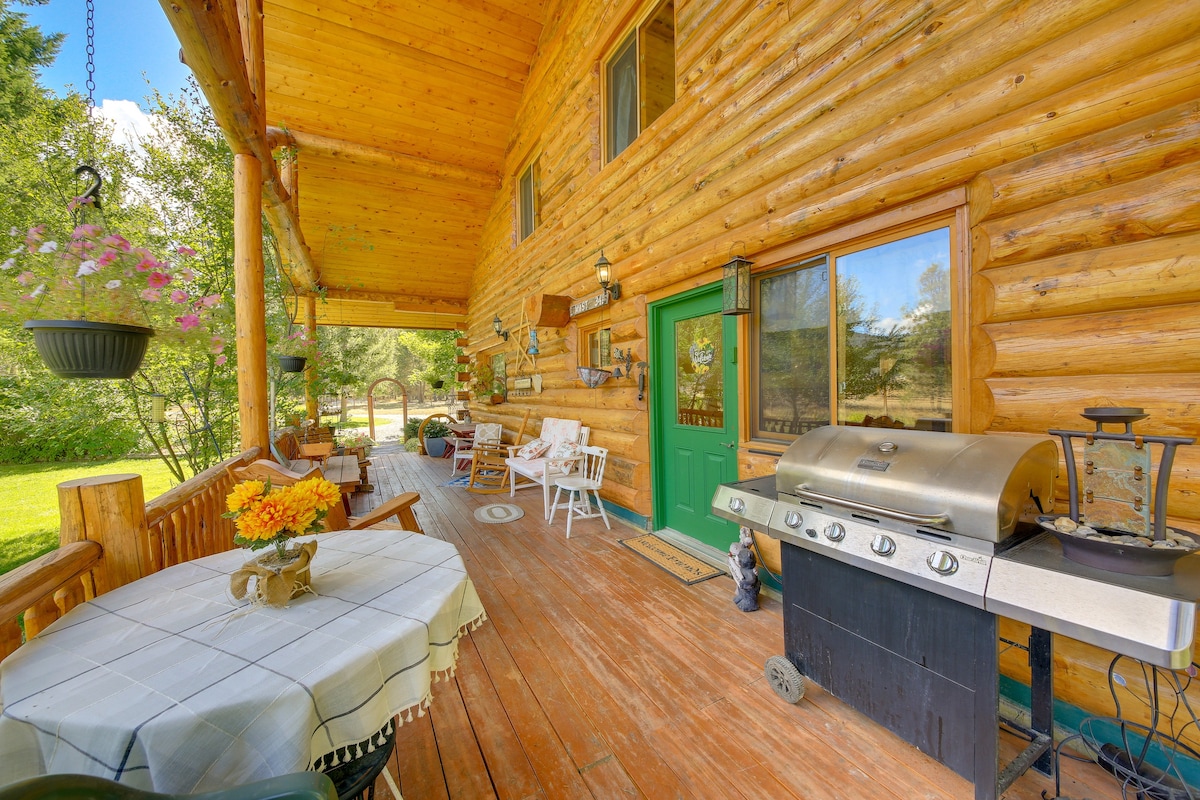 Libby Home w/ Mountain Views: Gazebo & Fire Pit!