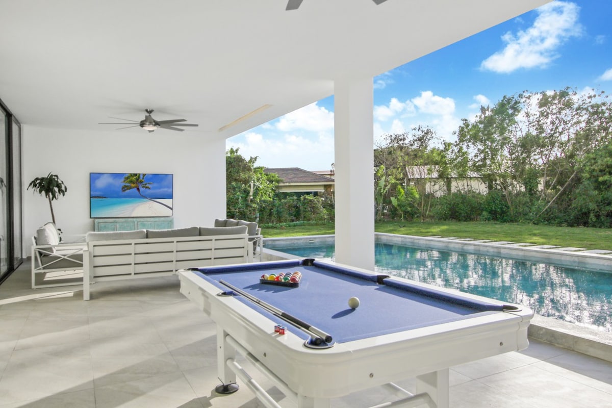 Palmas 16: NEW lux w/ pool, full staff & golf cart