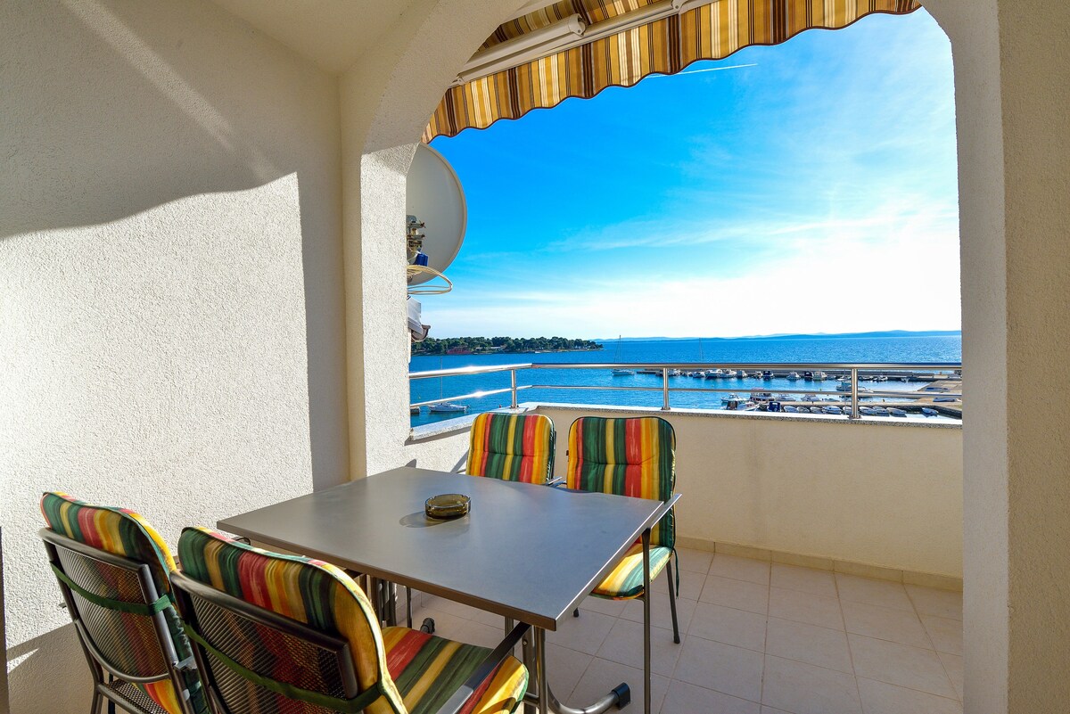 Beautiful sea view apartment