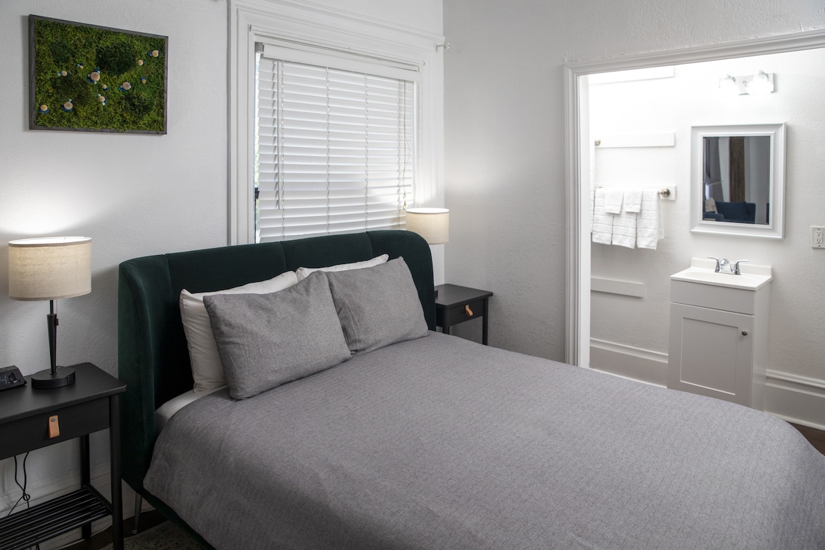 Family Quad Room with Shared Bathroom