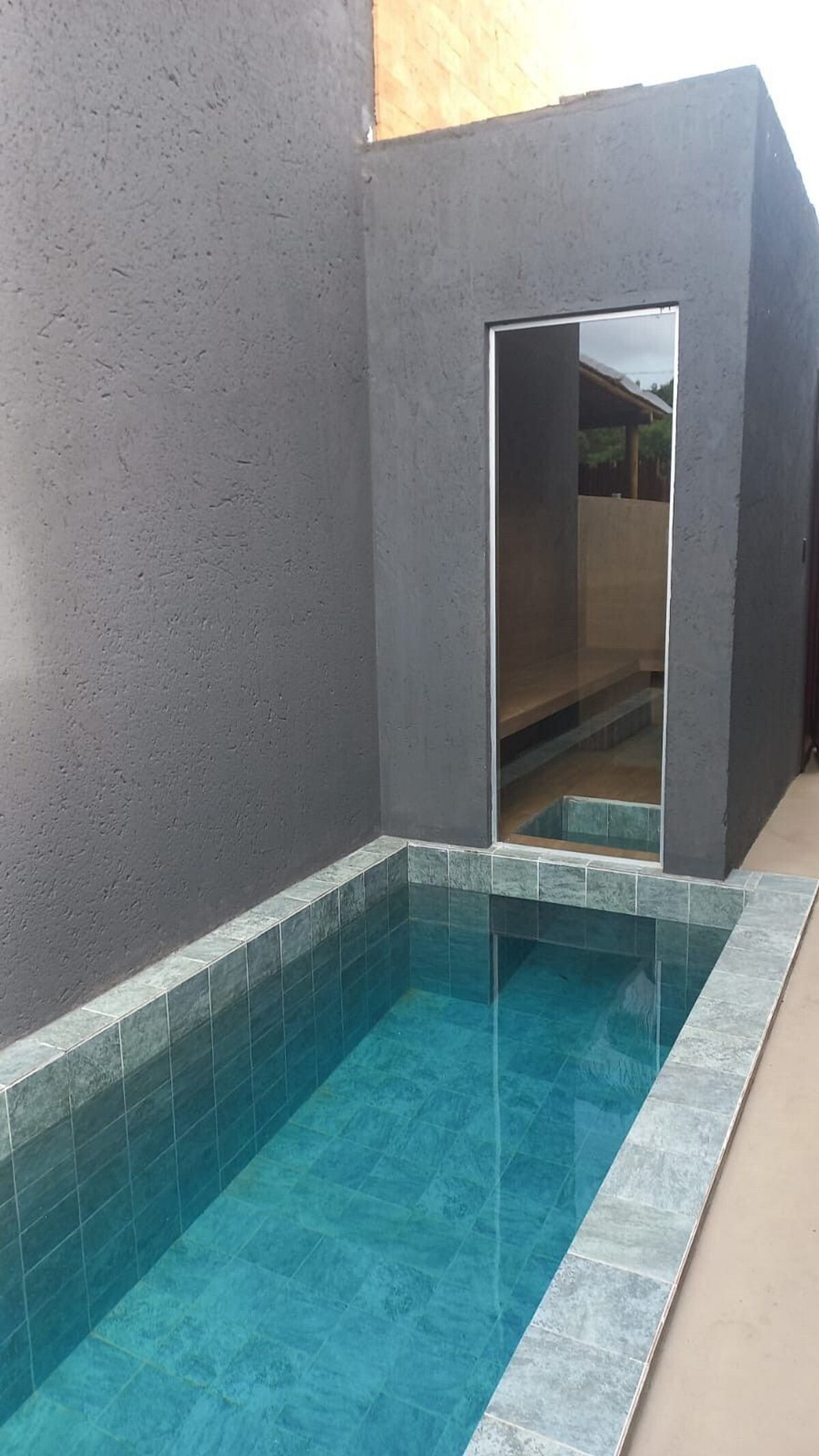 Bangalô Top com 2 suítes-piscina e sauna privativa