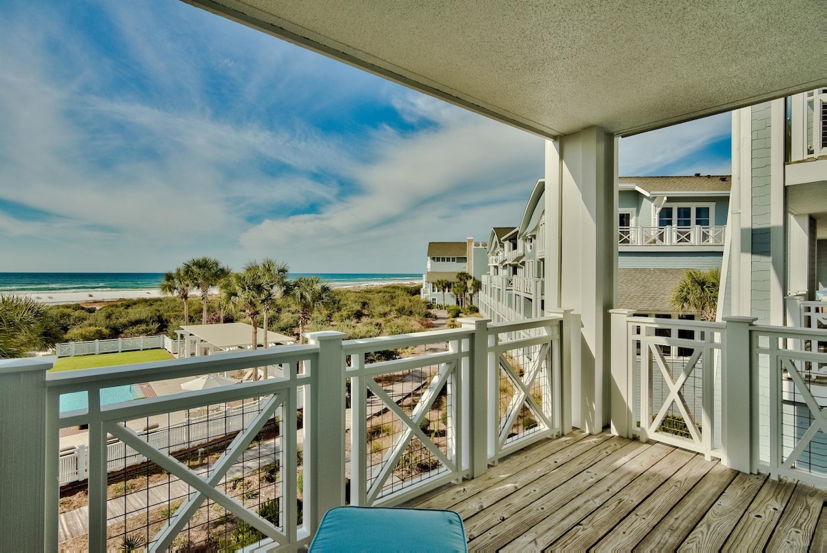 Gulf Views! Steps from the Pool and Beach!