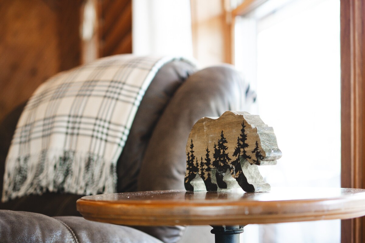 Timber Lodge Ranch的Bear Claw Cabin