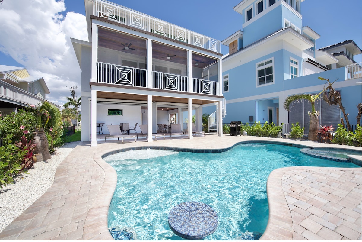 Seabatical - Gorgeous Pool Home, Water View!
