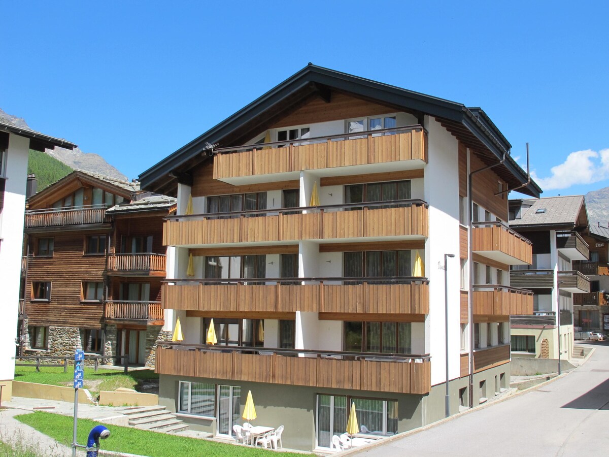 位于Saas-Fee （ 242677 ） ，可容纳7位房客的公寓/公寓，面积为55平方米