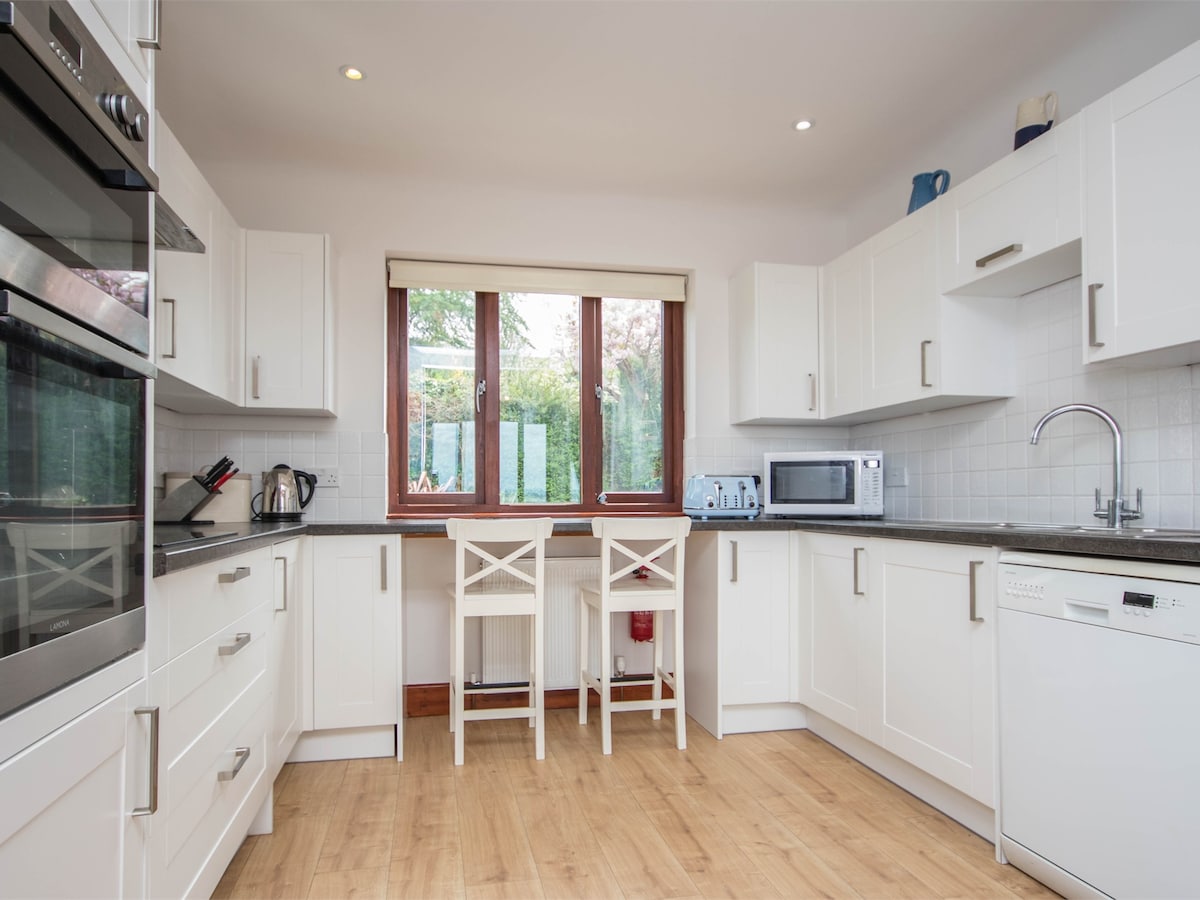 4 Bed in Studland (DC020)