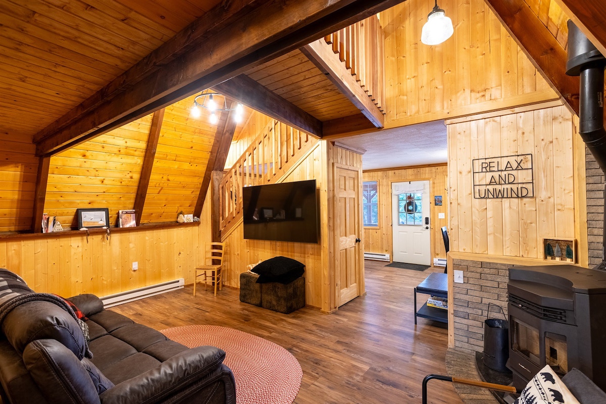 Lazy Bear Lodge! New Spa Installed!