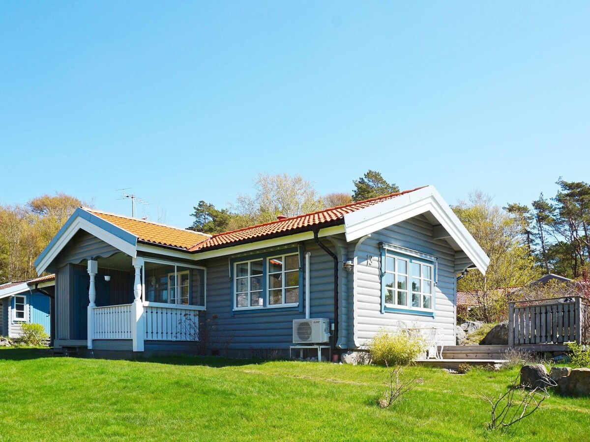 4 person holiday home in grundsund