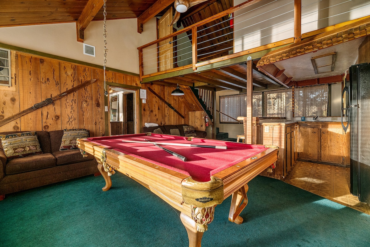 Blue Lagoon Lakefront - 5BR/3BA/Pool Table/WiFi