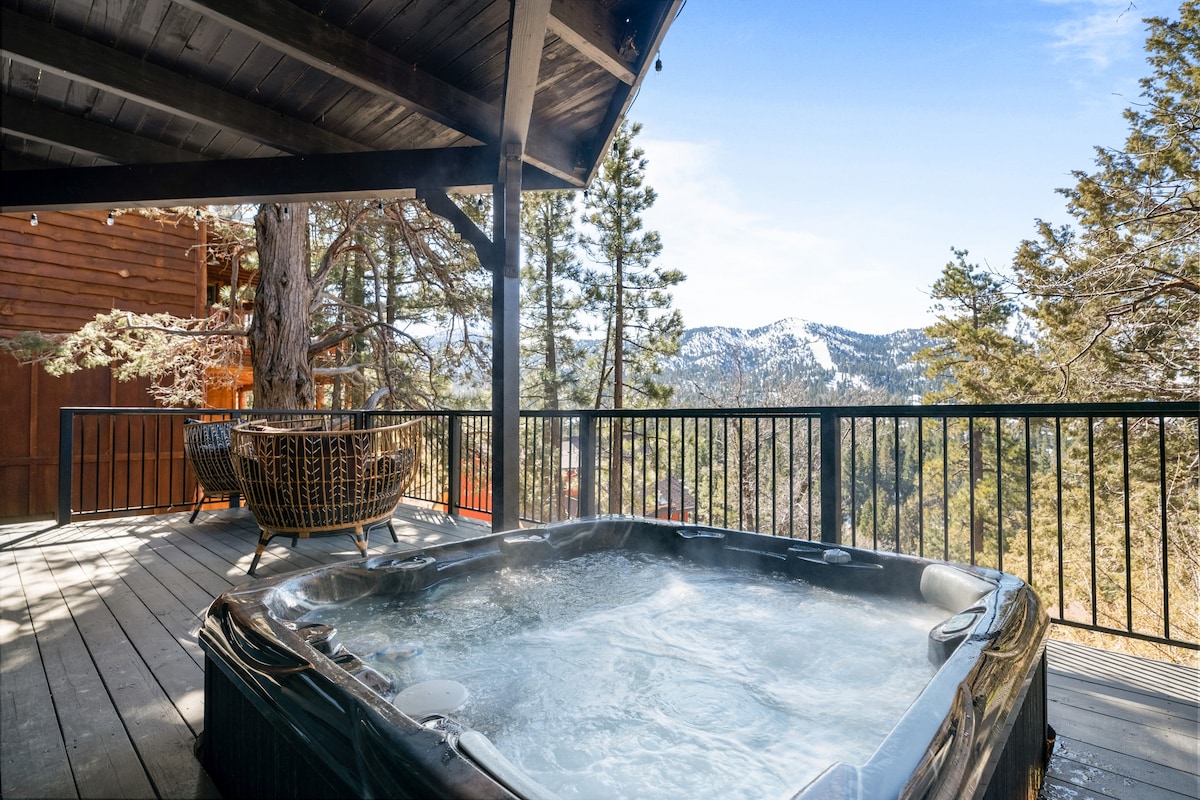 Ski View Chalet - Hot Tub! Breathtaking Views!