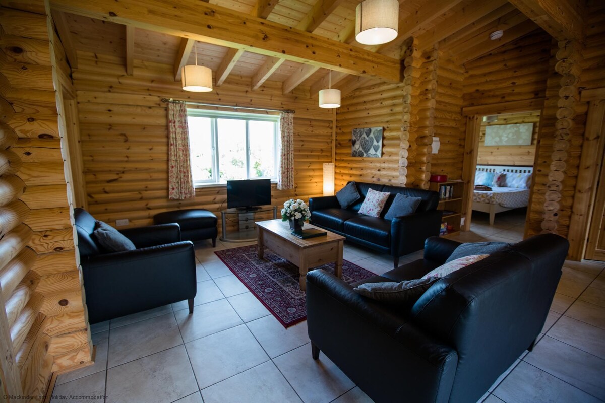 Quail Lodge - Nordic Log Cabin