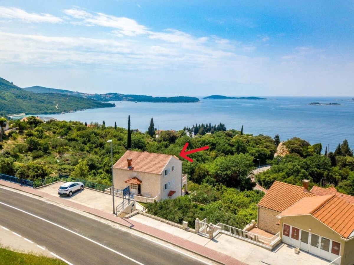 Apartment Villa Bouganvillea - sea view &amp; gard