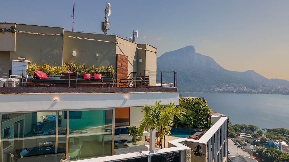 3 bedroom penthouse with the best view in Rio de J