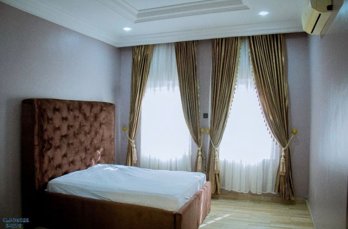 Remarkable 3-Bed Villa in Ajah Ogombo