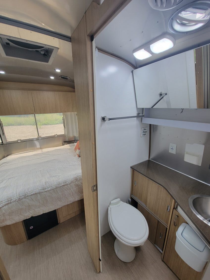 Glamping in an Modern Airstream!