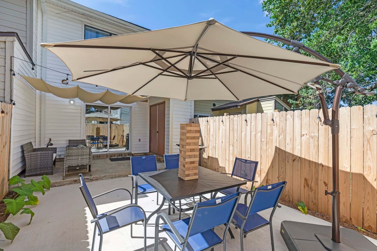 Starfish | Kid-Friendly, TVs, Grill Patio, Beach!