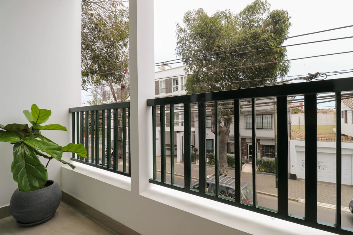 w * | Fantastic 2BR in the Heart of Barranco