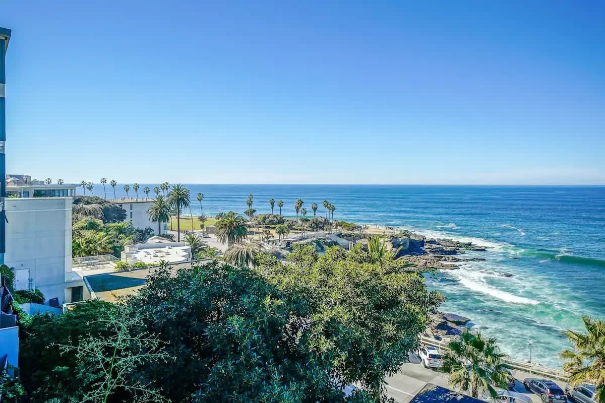 Panoramic Ocean Vistas With Hot Tub and Firepit