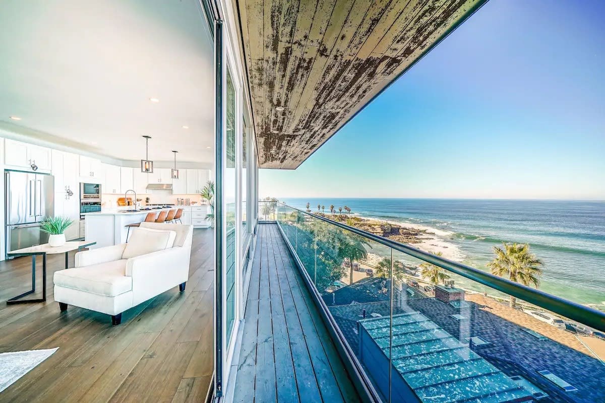 Panoramic Ocean Vistas With Hot Tub and Firepit