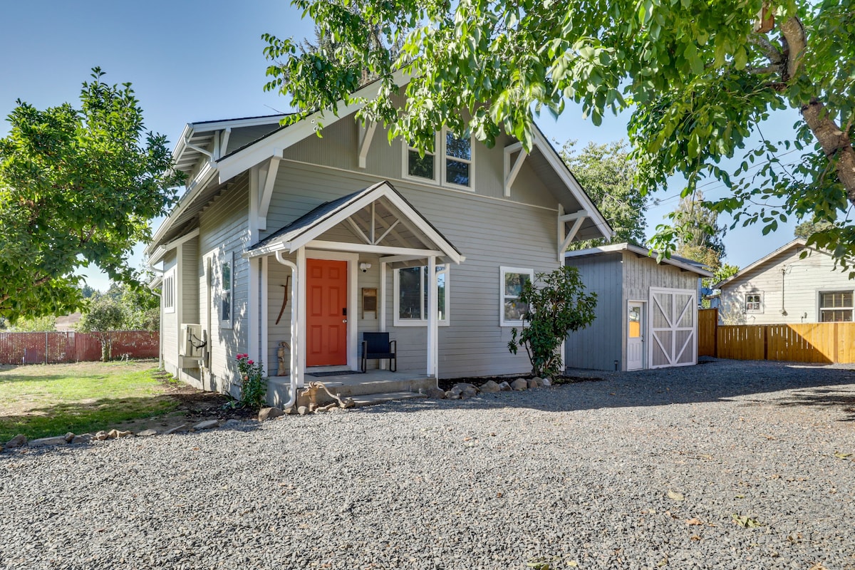 Lafayette Townhome: Cozy Retreat w/ Private Patio